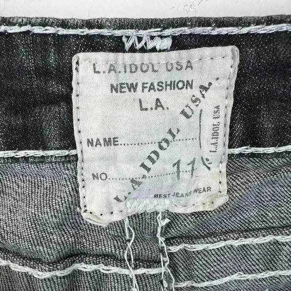 La Idol Premium Black Flare Jeans with Unique Stitching - Picture 7 of 8